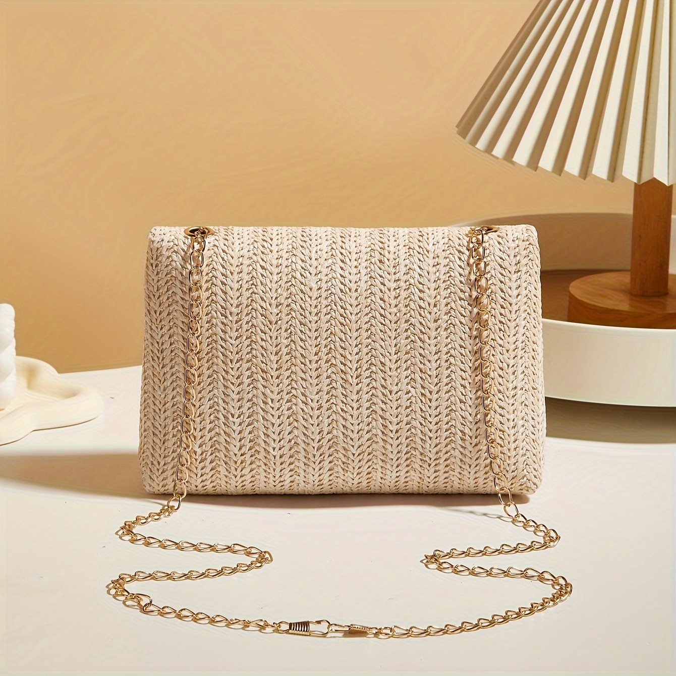 handmade woven shoulder bag for ladies chain strap lock buckle suitable for crossbody wearing details 3