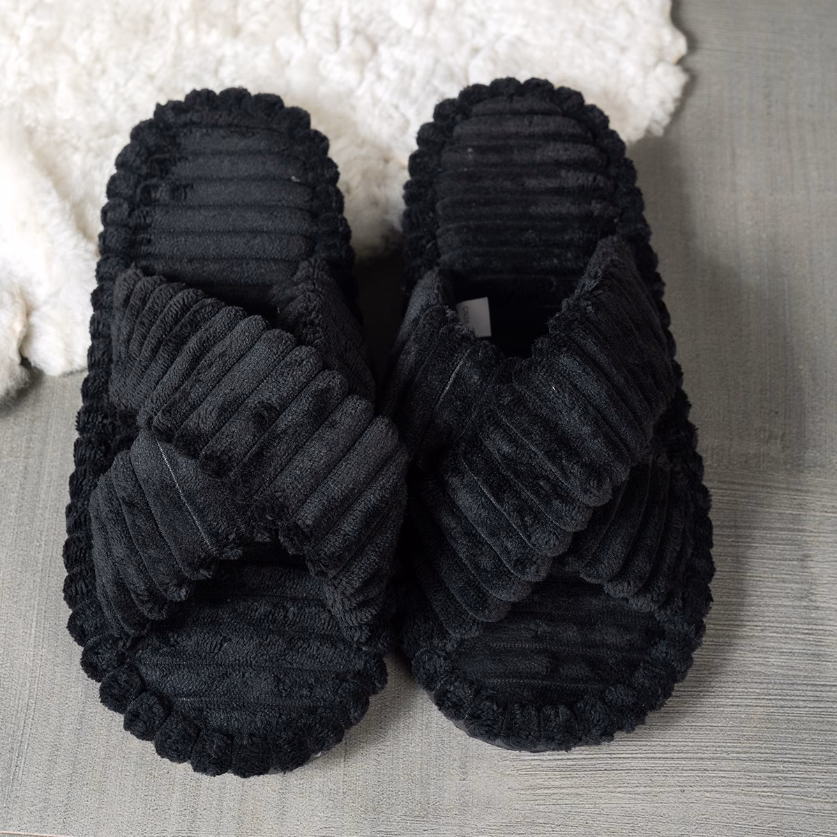 unisex couples slippers lightweight slippers in multiple colors shoes white noiseless foldable quick drying slippers classic and elegant crisscross strap design fluffy plush friendly and warm indoor Product details 5